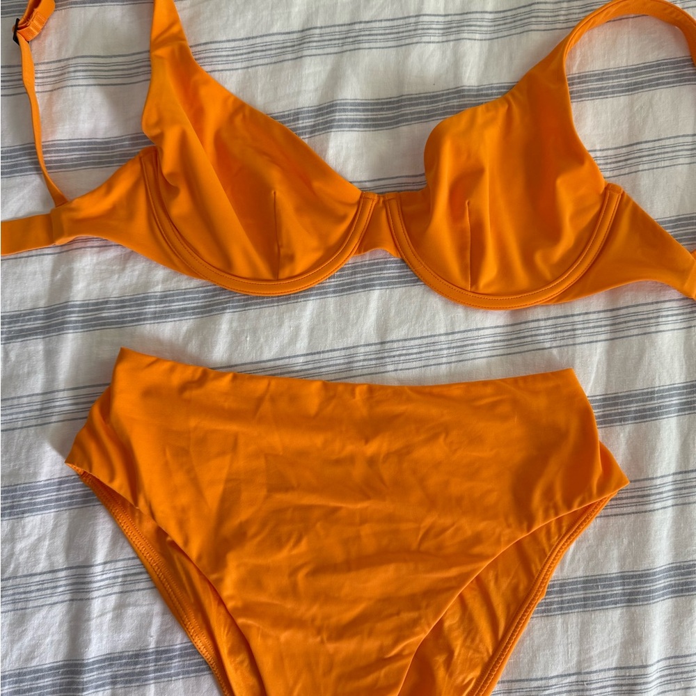 30H CUUP Bikini Set